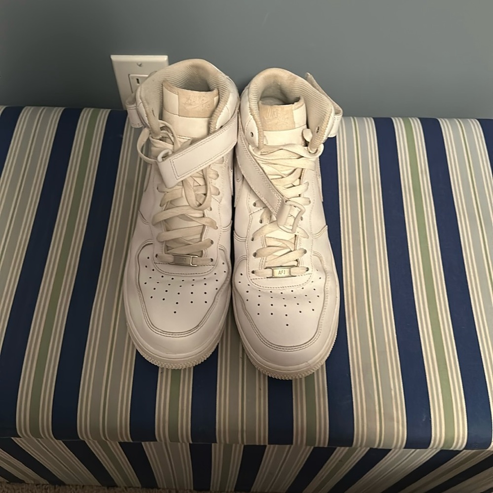 Af1 mid size 12 worn 1 time Used No box